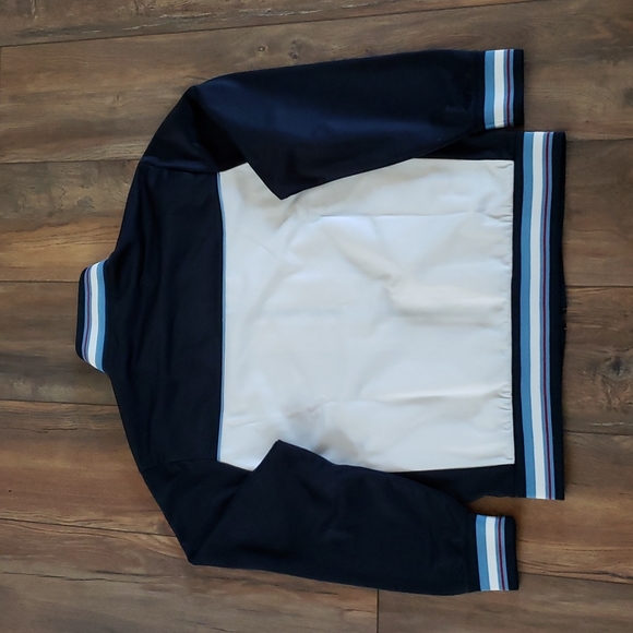 Quiksilver Lightweight Jacket (M) - Picture 3 of 7